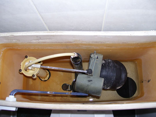 cisterna compleja - Problemas comunes en el baño