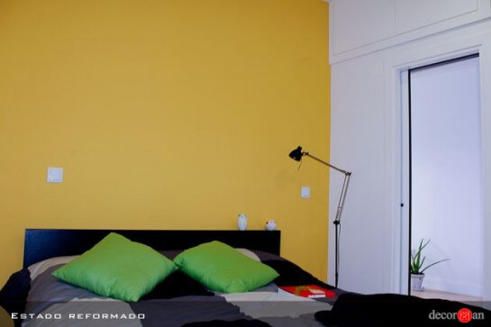 Un toque de color con la pared en amarillo